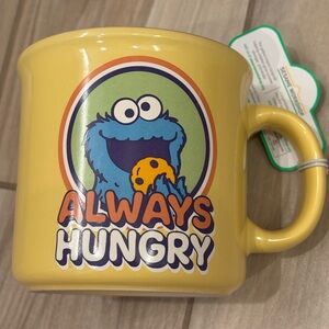 NWT Sesame Street Cookie Monster chocolate chip cookie “always hungry”Mug